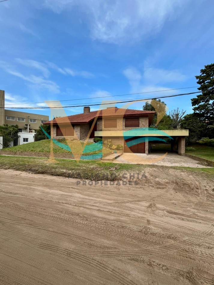 Casa en Venta en Villa Gesell