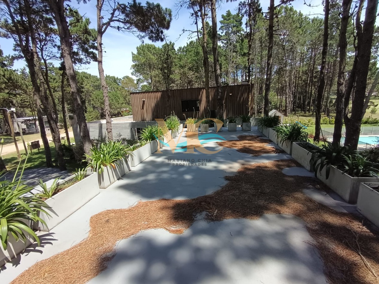 Casa con pileta en Isla del Golf