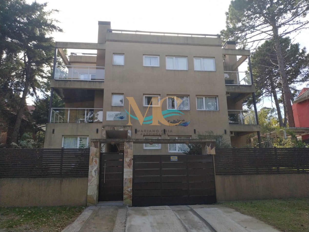Departamento en venta con 2 cocheras cubiertas